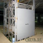 Восьмиуровневый грузовой лифт для торгово-офисного комплекса